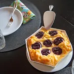 Feinzimmer Mit Feinkost & Wein