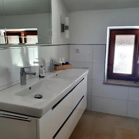 Feinzimmer Mit Feinkost & Wein Panzió 3*